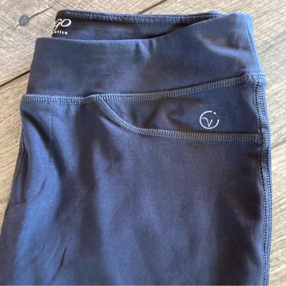 Small Vogo Athletica Gray and Orange Capri Leggings - Picture 5 of 10